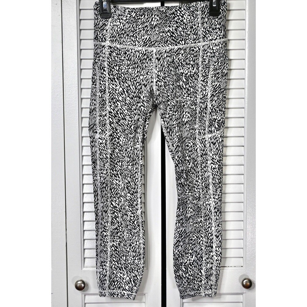 Athleta Ultimate Stash Textured 7/8 Leggings Black White Women’s M Pockets